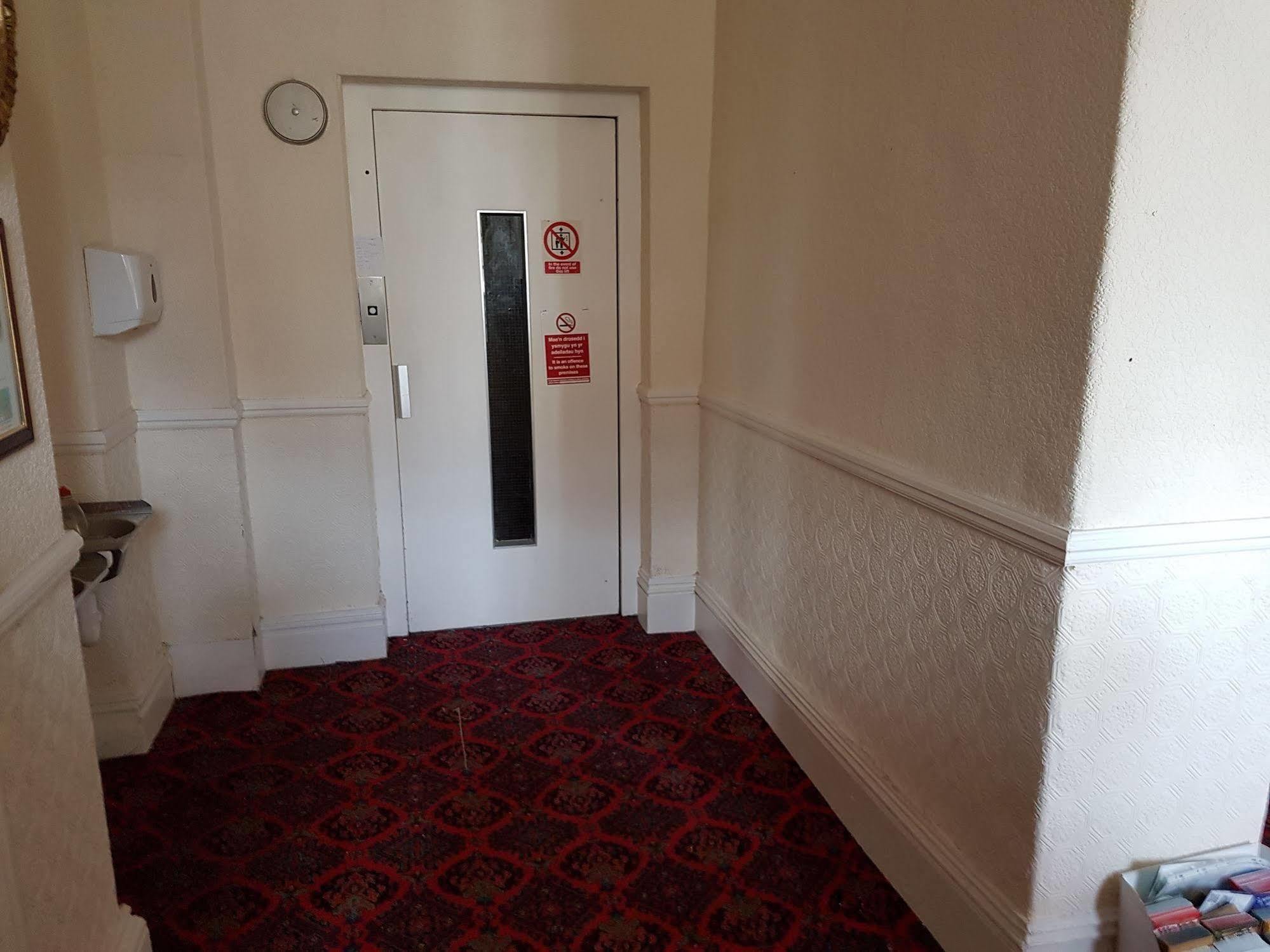 Grand Ash Hotel Llandudno Exterior photo